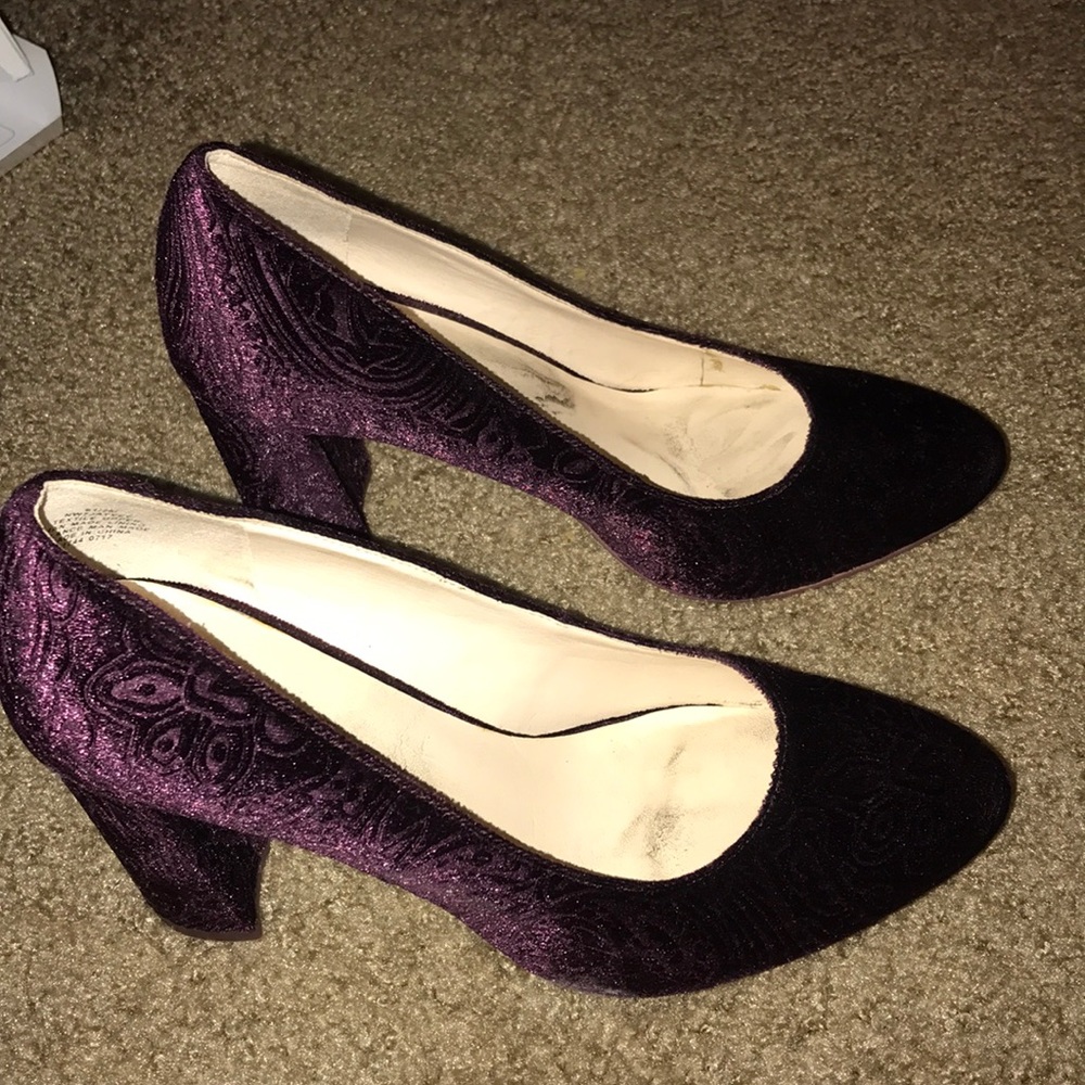Velvet Dress Shoes (Heels)